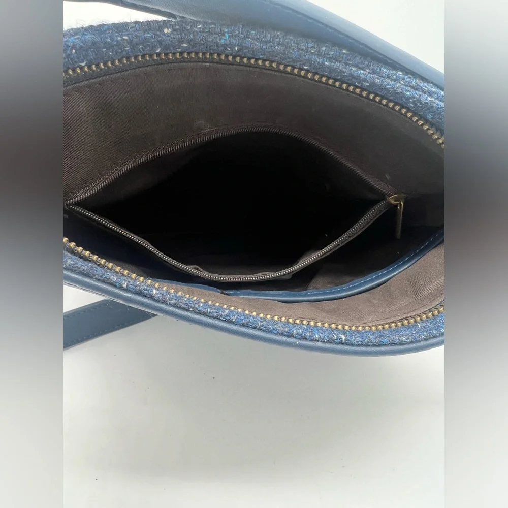 Aran Kerry Tweed Blue Messanger Bag - Picture 9 of 12